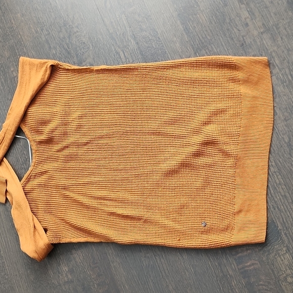 Lululemon Orange Long Sleeve Sweater - Picture 4 of 5